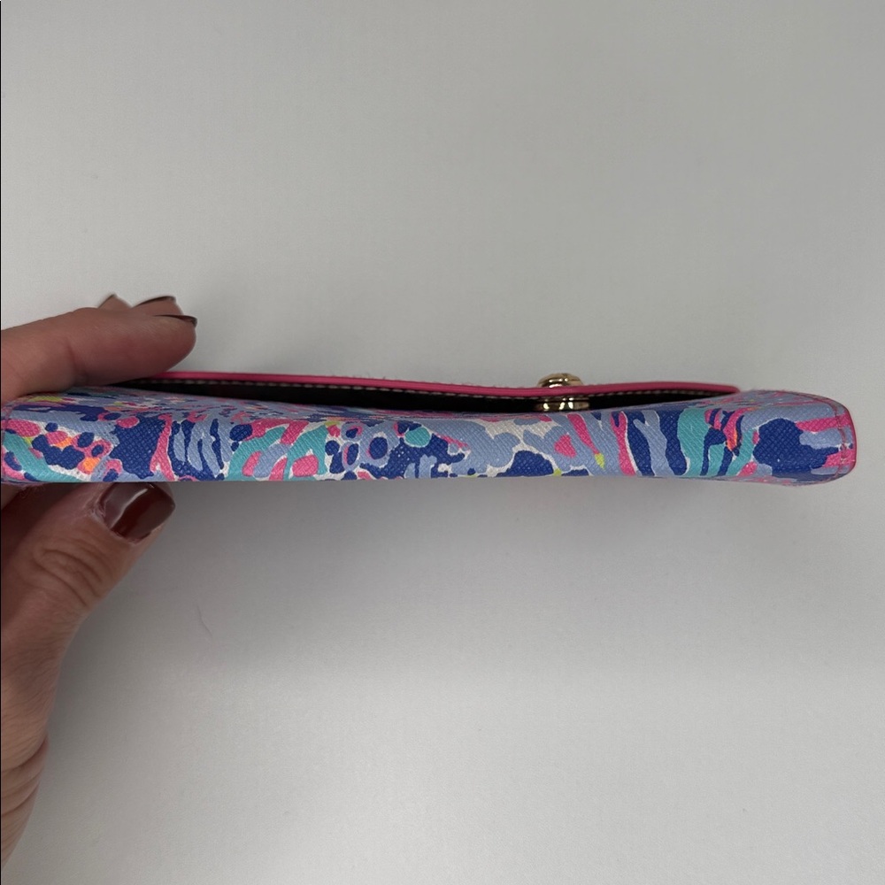 Lilly Pulitzer Sunglass Case Shrimply Chic snap wallet - Picture 6 of 12